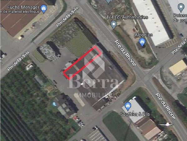 Halle de stockage à louer dans la zone artisanale et industrielle de Charrat - Emplacement stratégique 1