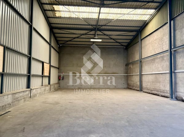 Halle de stockage à louer dans la zone artisanale et industrielle de Charrat - Emplacement stratégique 5