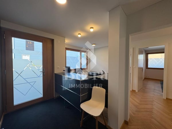 Bureau au centre de Fully à louer 1