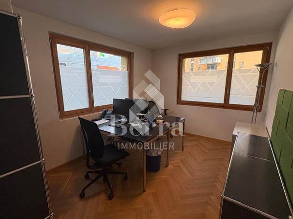 Bureau au centre de Fully à louer 2