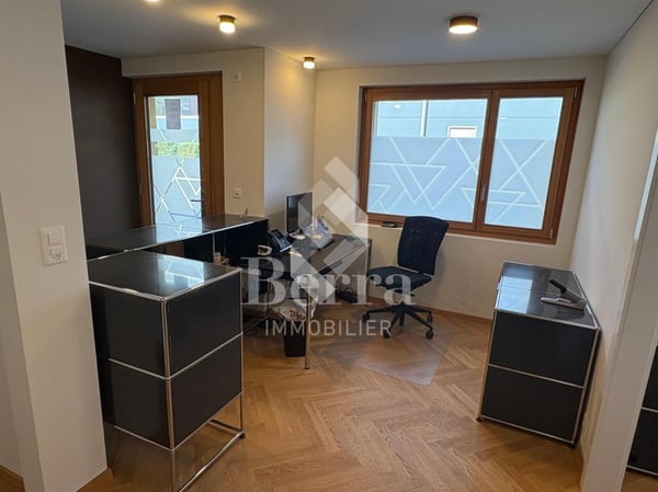 Bureau au centre de Fully à louer 5