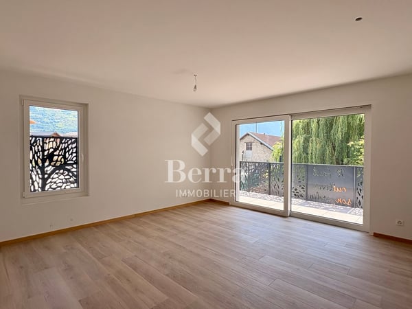 NEUF !!! appartement de 4.5 pièces ! DISPONIBLE DE SUITE 2