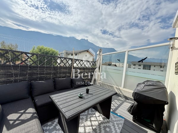 Superbe appartement 2.5p + bureau en attique duplex à Saillon 2