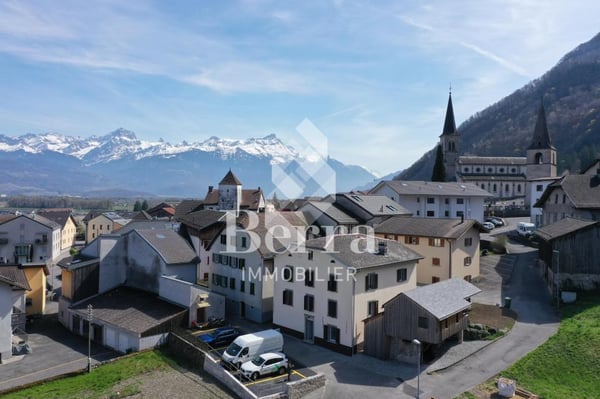 Duplex de 4.5 pièces avec jardin privatif de 405 m2