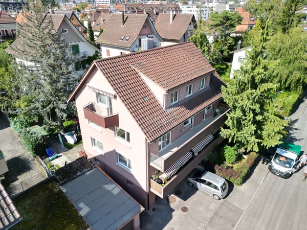 Charmant appartement avec balcon dans petit immeuble 1