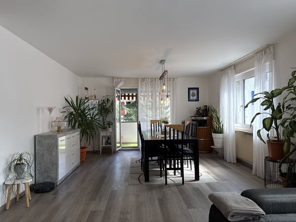 Bel appartement avec grand balcon dans petit immeuble 4