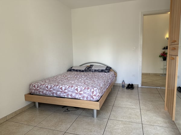 Lumineux appartement avec grand balcon dans petit immeuble 10