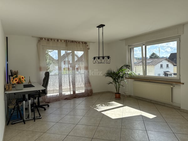 Lumineux appartement avec grand balcon dans petit immeuble 2