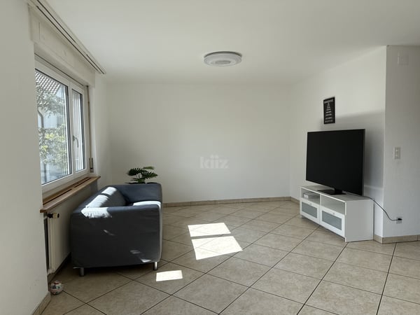 Lumineux appartement avec grand balcon dans petit immeuble 4