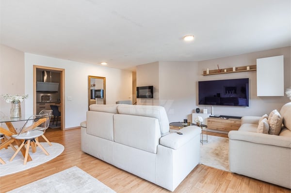 Maison récente avec terrasses et vue dégagée 4