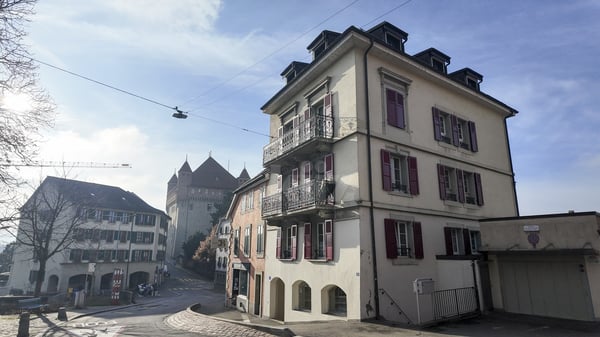 Rare! Bel appartement au centre-ville 12