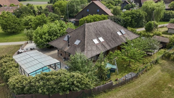 Splendide maison à la campagne avec jardin et piscine 2