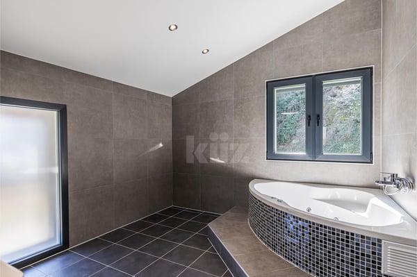 Belle maison familiale rénovée avec grand jardin 10