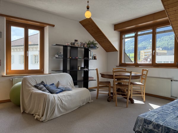 Immeuble de rendement idéalement située au centre du village 10