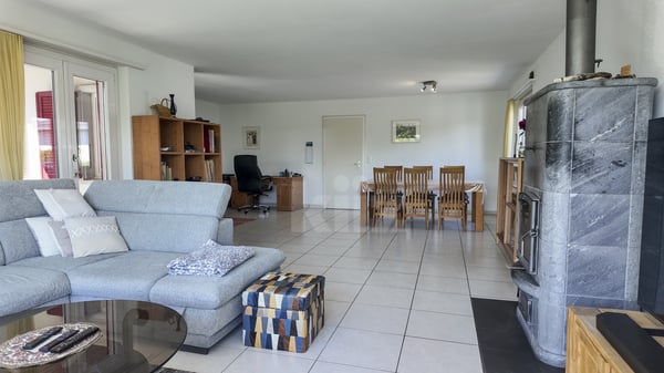 Villa au calme idéalement située 3