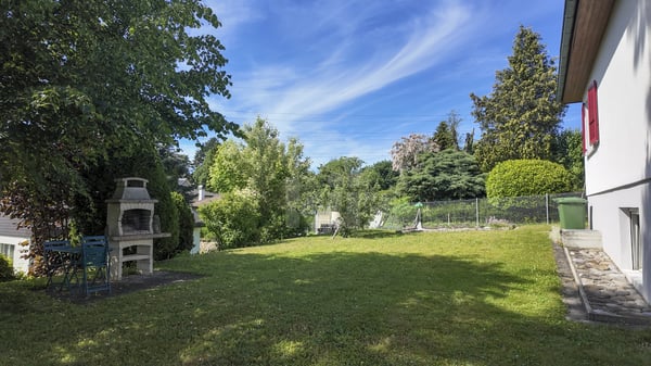 Villa au calme idéalement située 11