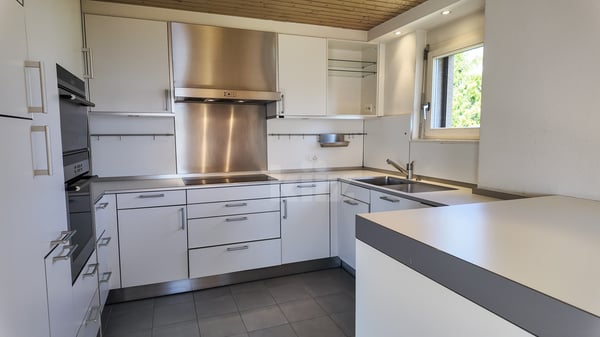 Rare! Bel appartement avec balcon et vue exceptionnelle 3