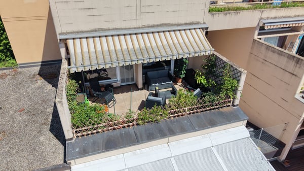 Charmant studio avec grande terrasse et vue dégagée 12