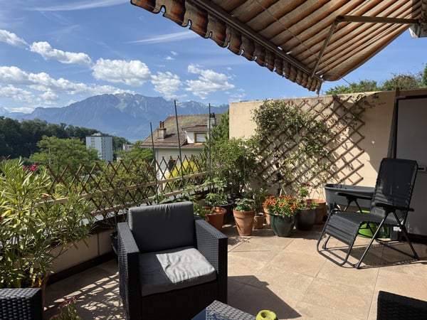 Charmant studio avec grande terrasse et vue dégagée 11