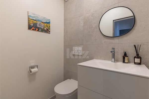 Bel appartement rénové avec balcon au centre de Genève 11