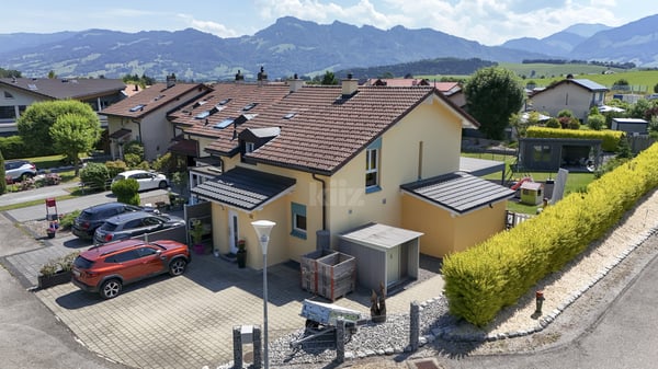 Ravissante maison mitoyenne avec accès à une piscine privée 2