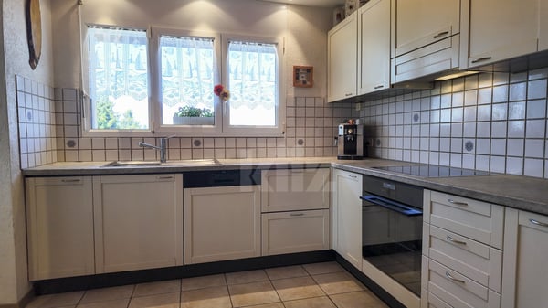 Bel appartement au 2eme étage avec balcon et ascenseur 4