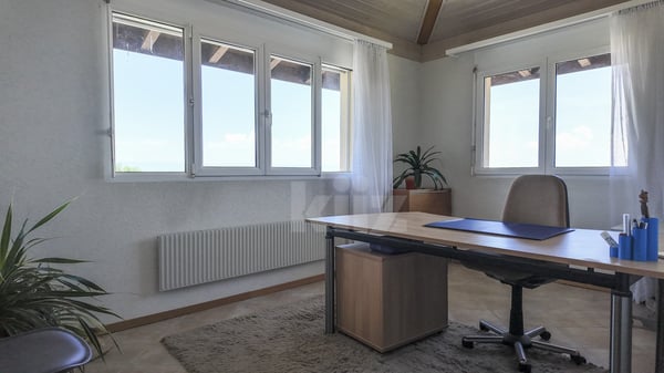 Bel appartement au 2eme étage avec balcon et ascenseur 7