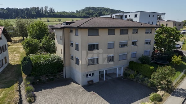 Bel appartement au 2eme étage avec balcon et ascenseur 12