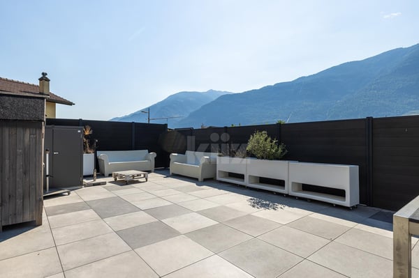 Belle villa récente avec grande terrasse 2