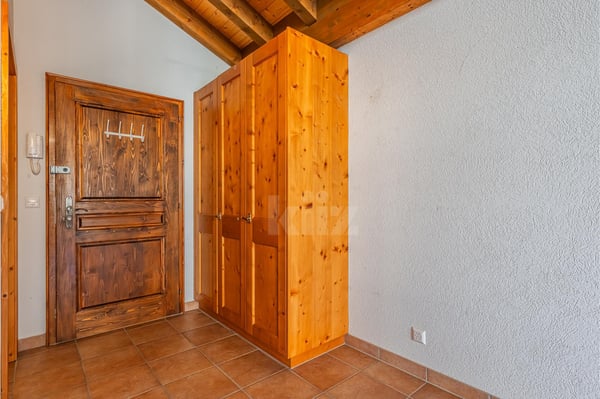 Beau studio avec balcon et vue dégagée 6