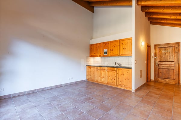Beau studio avec balcon et vue dégagée 5