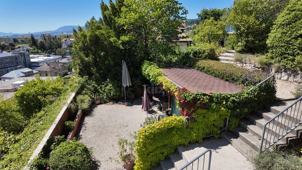 Appartement avec terrasse de 96m2, balcons et vue sur le lac 2