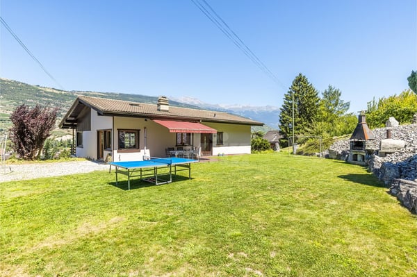 Belle maison familiale avec vue dégagée 11