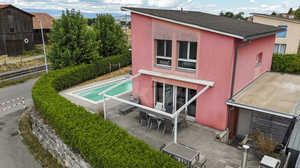 Charmante villa familiale avec piscine 12