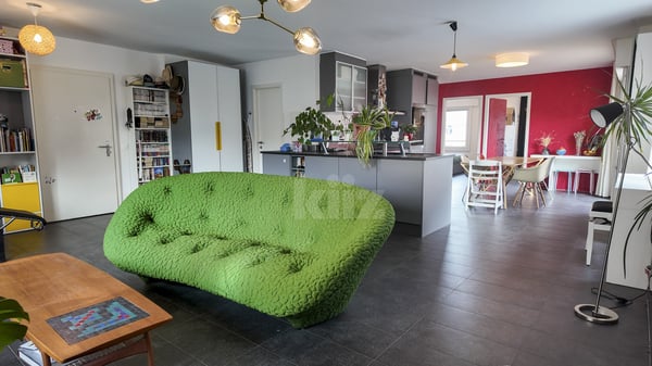Bel appartement traversant avec balcon 1