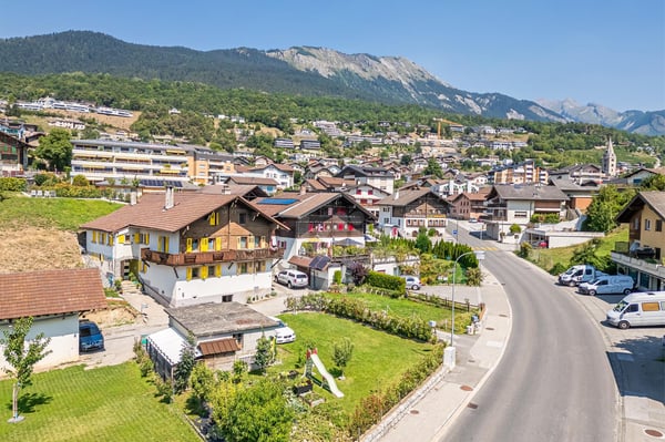 Belle maison rénovée avec jardin 12