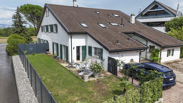 Superbe maison mitoyenne avec jardin