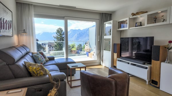 Magnifique attique avec grande terrasse et vue sur le lac 3