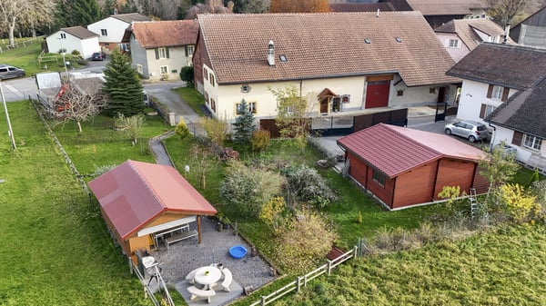 Belle ferme rénovée (1800) avec jardin et cuisine extérieure 1