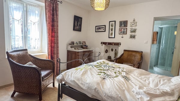 Charmante maison de deux appartements 11