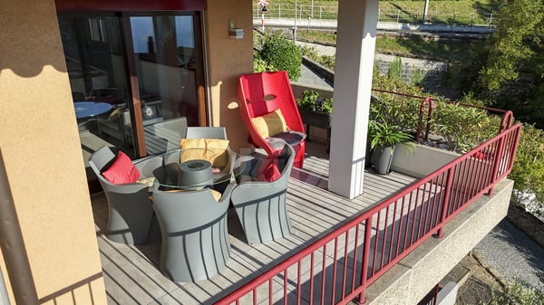 Bel appartement rénové avec balcon et vue panoramique 5