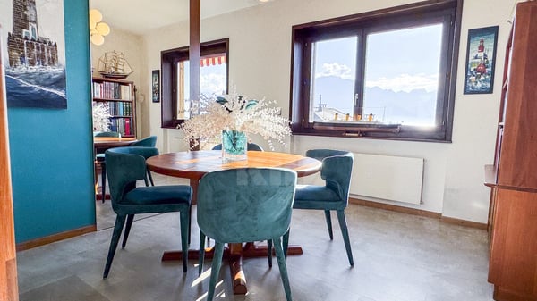 Bel appartement rénové avec balcon et vue panoramique 2