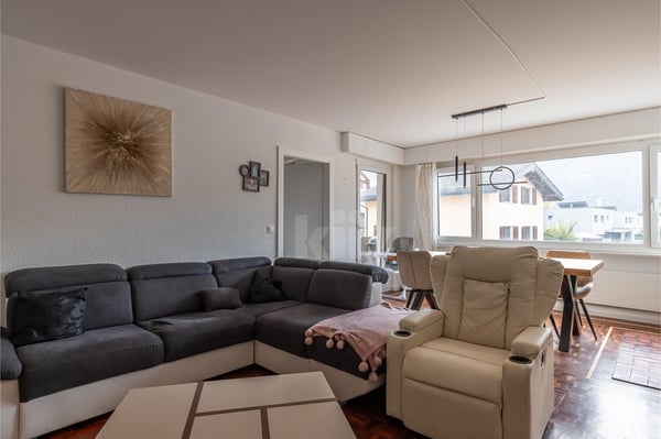 Bel appartement traversant avec balcon et vue dégagée 3