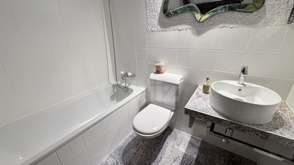 Charmant appartement rénové avec balcon 10