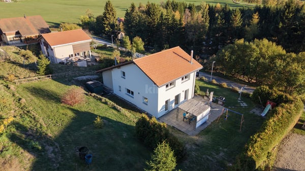 Belle maison individuelle avec jardin et terrasse 12