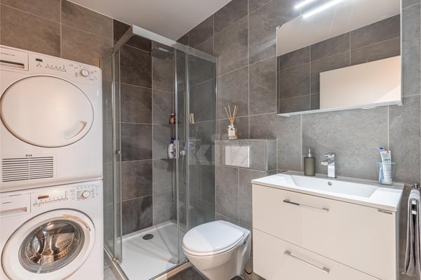 Appartement spacieux et lumineux avec Loggia 11