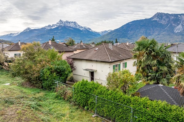 Charmante maison avec jardin arboré 1