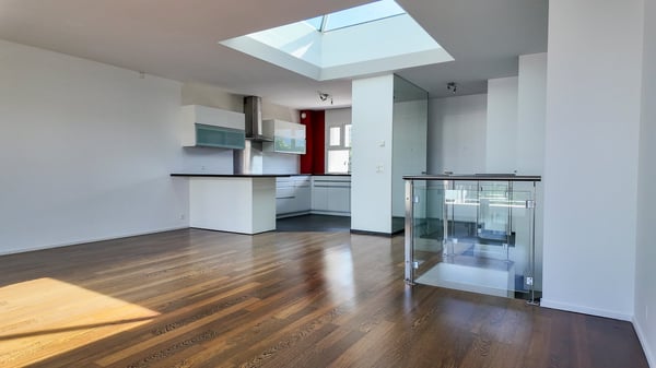 Superbe duplex en attique avec balcon et grande terrasse 1