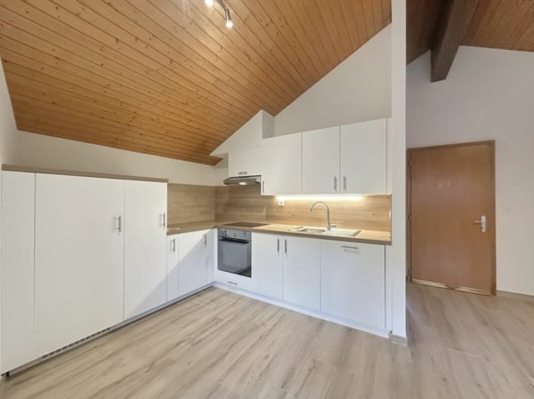 Vex - Charmant 3.5 pièces rénové en attique au coeur du village 2