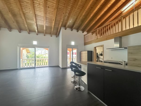 Saxon - Attique de 184 m² au calme, terrasse couverte et 2 places de parc couvertes 2